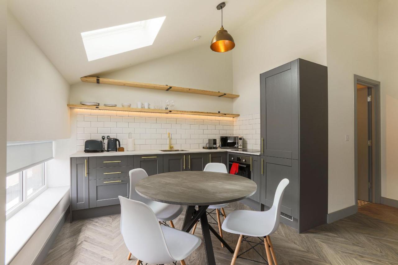Goodstay Apartments By Urban Space Barry Extérieur photo